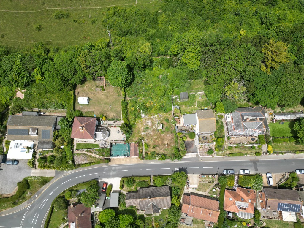 Lot: 28 - BUILDING PLOT WITH PLANNING - Overhead view of the plot